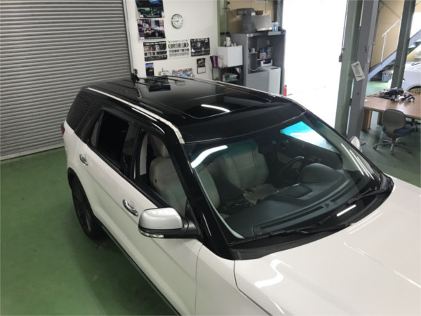 FORD エクスプローラーのカーラッピング事例